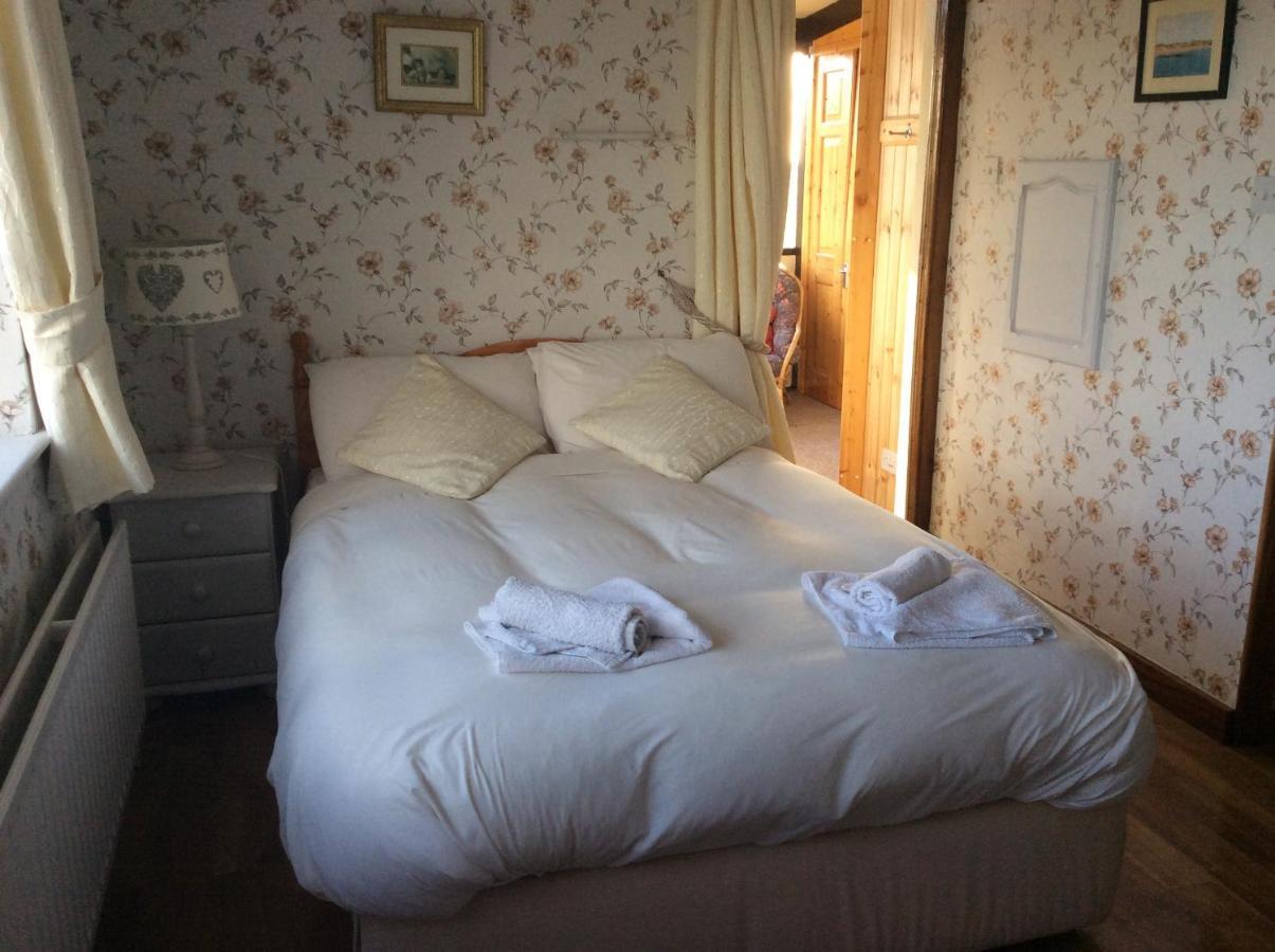 Barkers Accommodation Spanish Point Eksteriør bilde